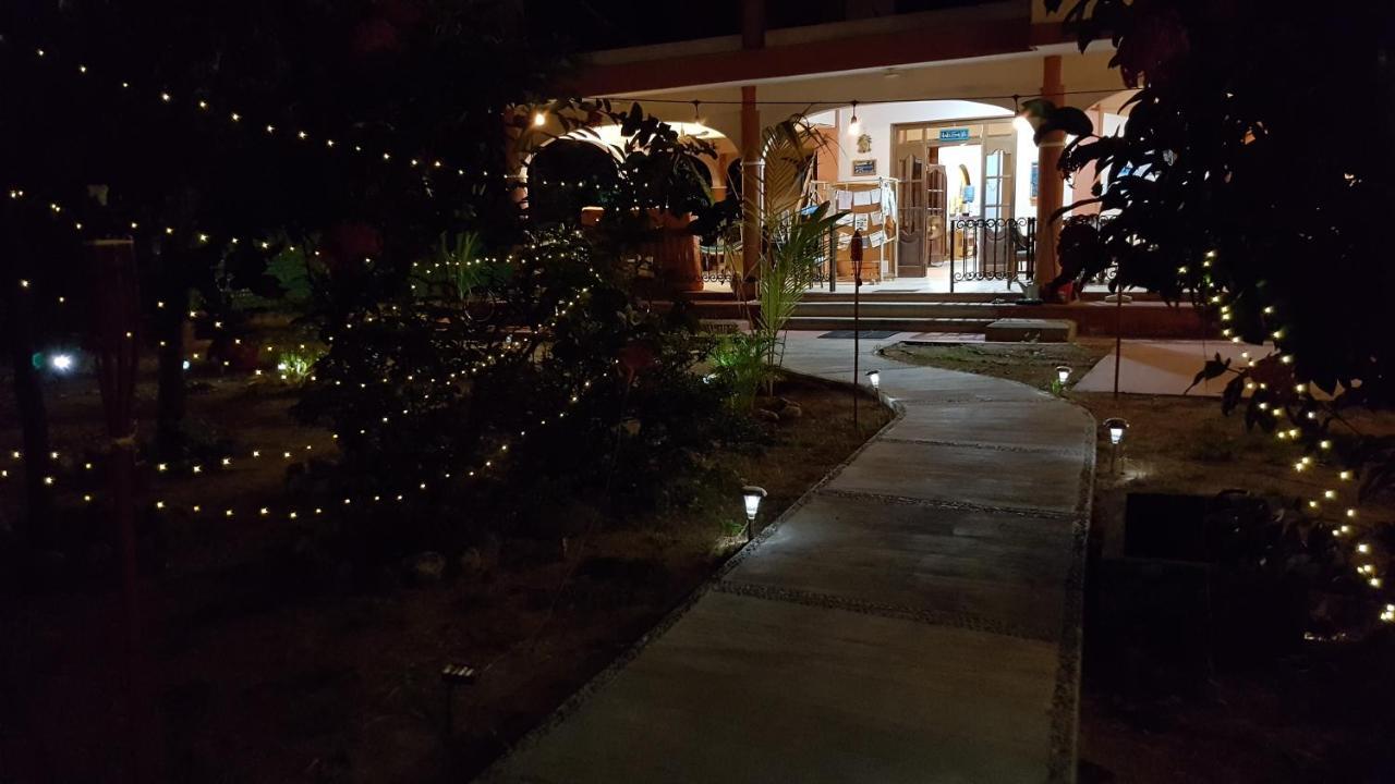 Villa Mango Hostel Puerto Escondido  Eksteriør bilde